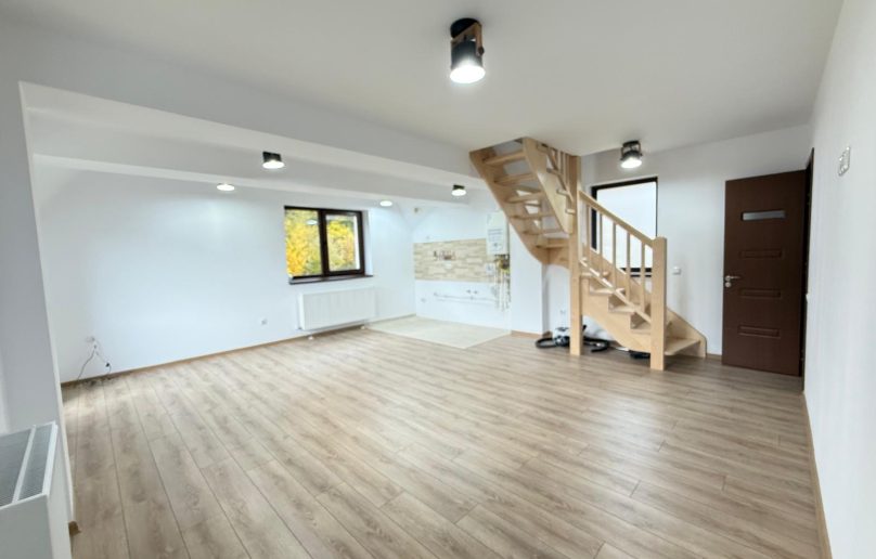 Apartament cu 2 camere, 2 nivele, priveliste catre padure, de vânzare in Sinaia (Proiect NOU)