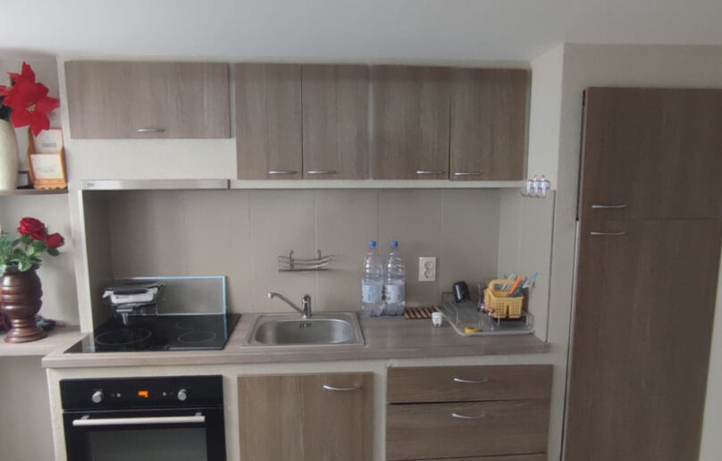 Apartament in casa, curte proprie, in centrul orasului Busteni