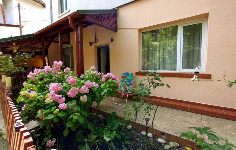 Apartament 2 camere si curte/de vanzare/Sinaia/zona Sf. ilie