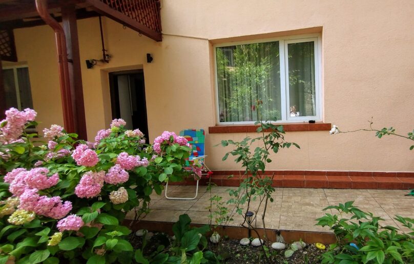 Apartament 2 camere si curte/de vanzare/Sinaia/zona Sf. ilie