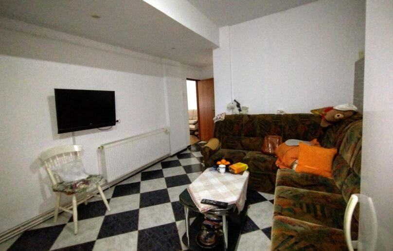 Apartament 2 camere si curte/de vanzare/Sinaia/zona Sf. ilie