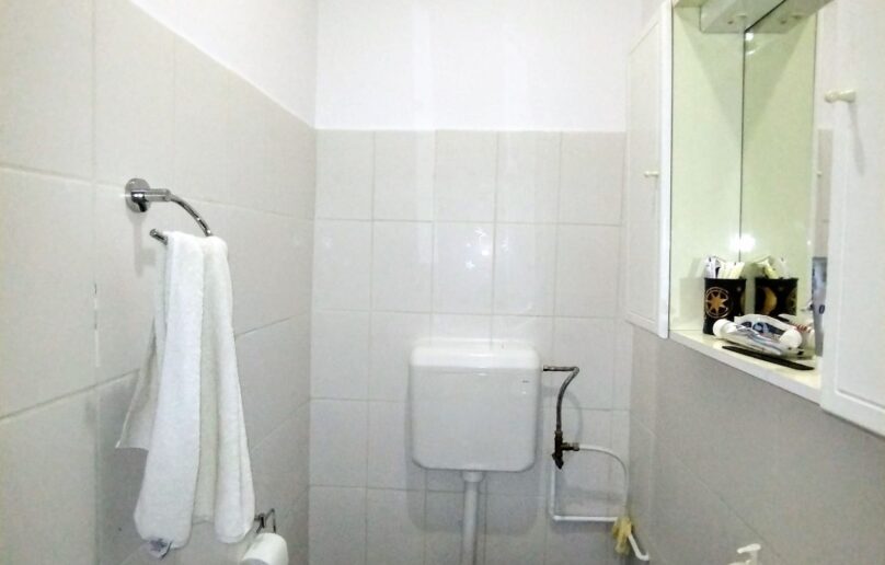 Apartament 2 camere si curte/de vanzare/Sinaia/zona Sf. ilie