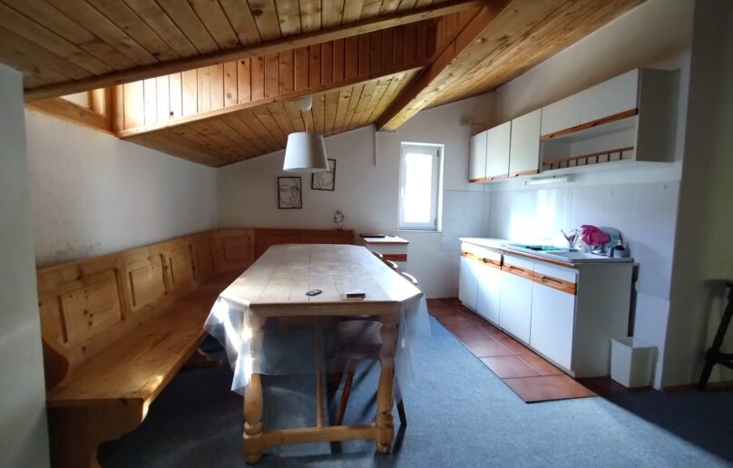 Vila de vanzare/intr-o eleganta oaza de liniste