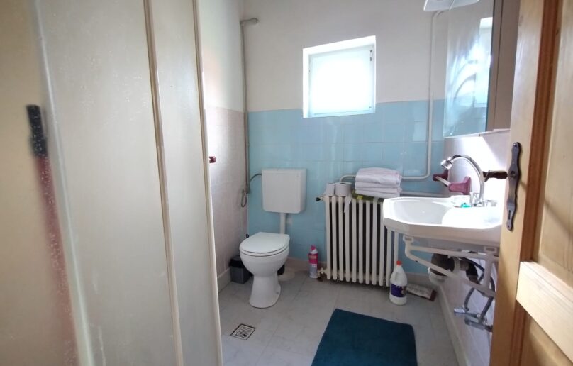 Vila de vanzare/intr-o eleganta oaza de liniste