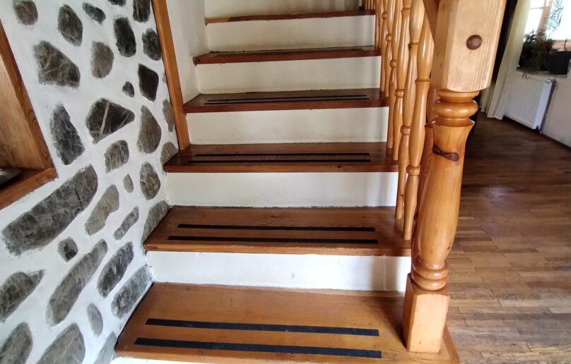 Vila de vanzare/intr-o eleganta oaza de liniste