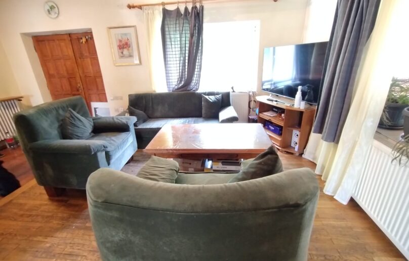 Vila de vanzare/intr-o eleganta oaza de liniste