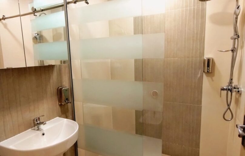 Semidecomandat, luminos, elegant, mobilat/utilat