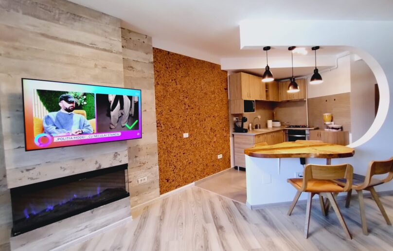 Semidecomandat, luminos, elegant, mobilat/utilat