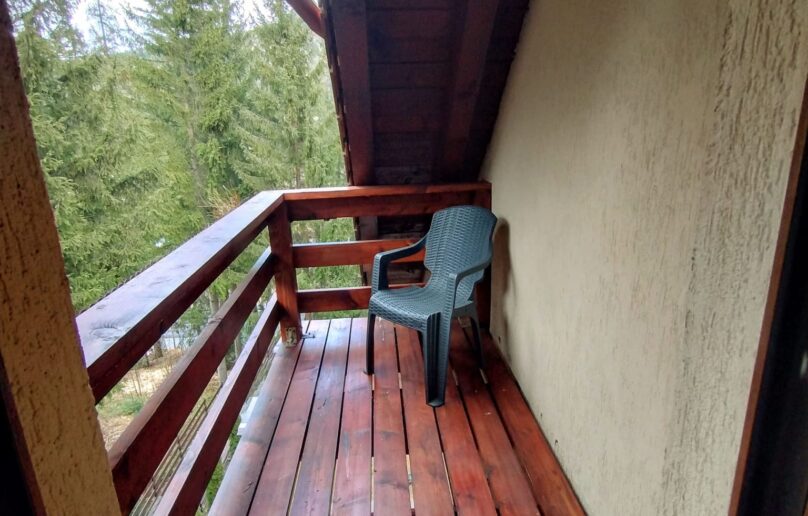 Apartament 3 camere, structurat pe 2 niveluri, la 10 min. de centrul orasului Sinaia