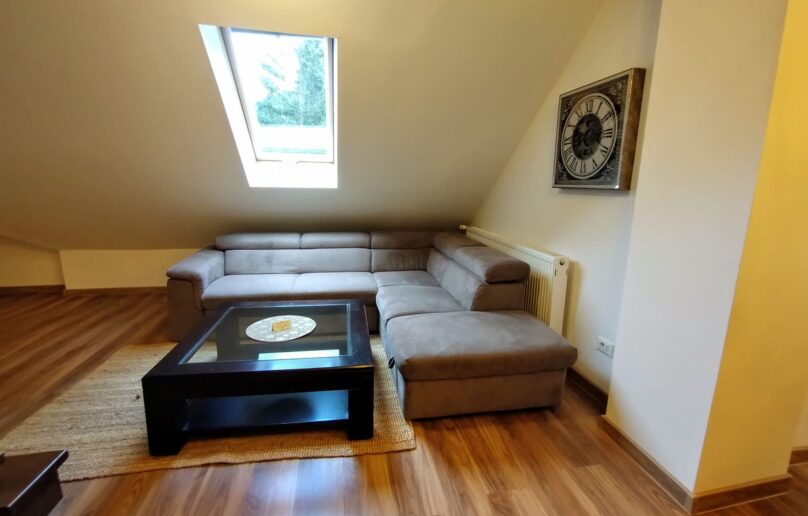 Apartament tip duplex, de vanzare in Sinaia