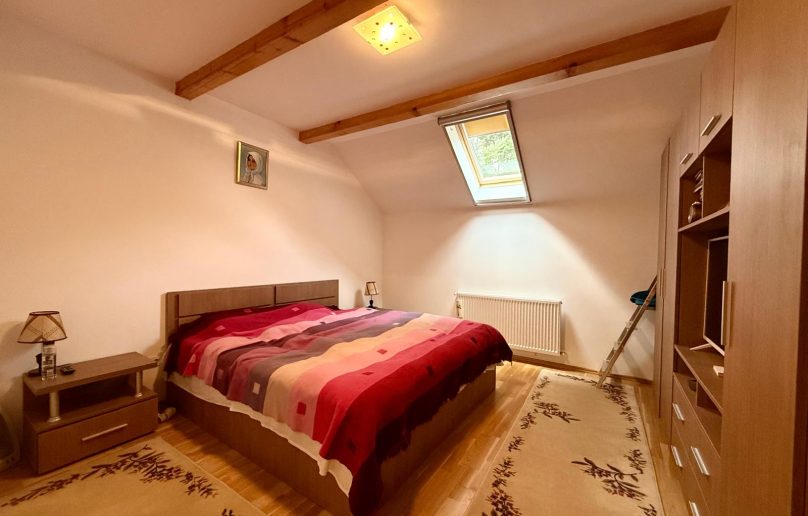 Apartament deosebit, de vanzare in Sinaia/Furnica!