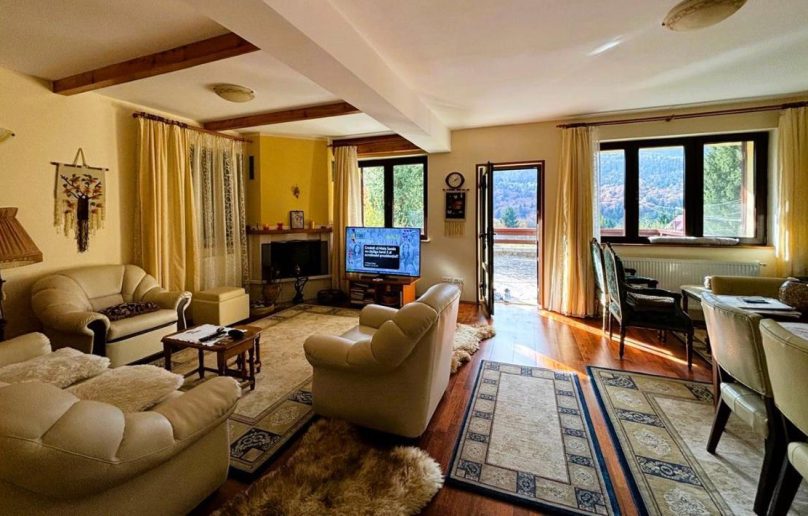 Vila deosebita, de vanzare in Busteni/Piatra Arsa!