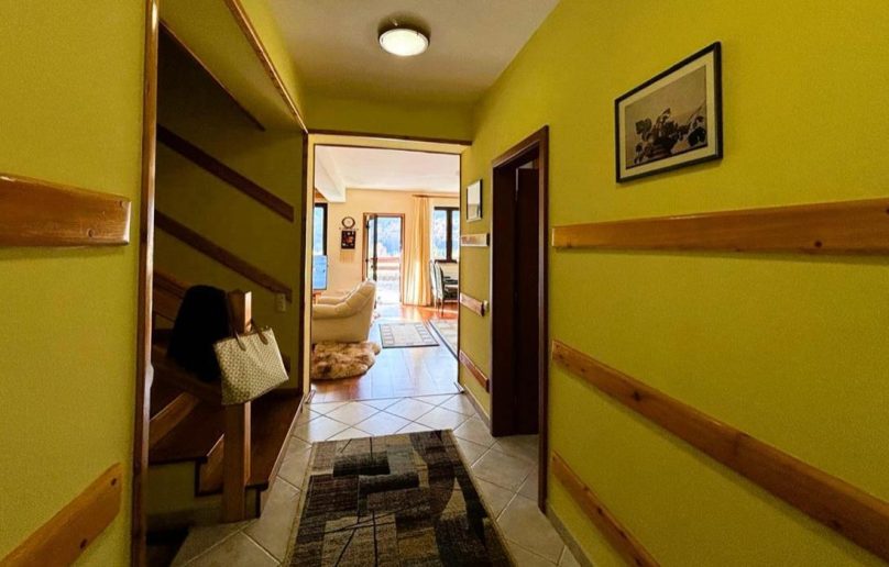 Vila deosebita, de vanzare in Busteni/Piatra Arsa!