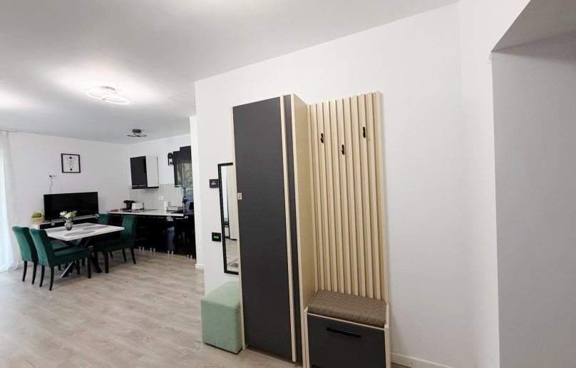 Apartament tip-Studio, elegant/modern, de vanzare in Sinaia
