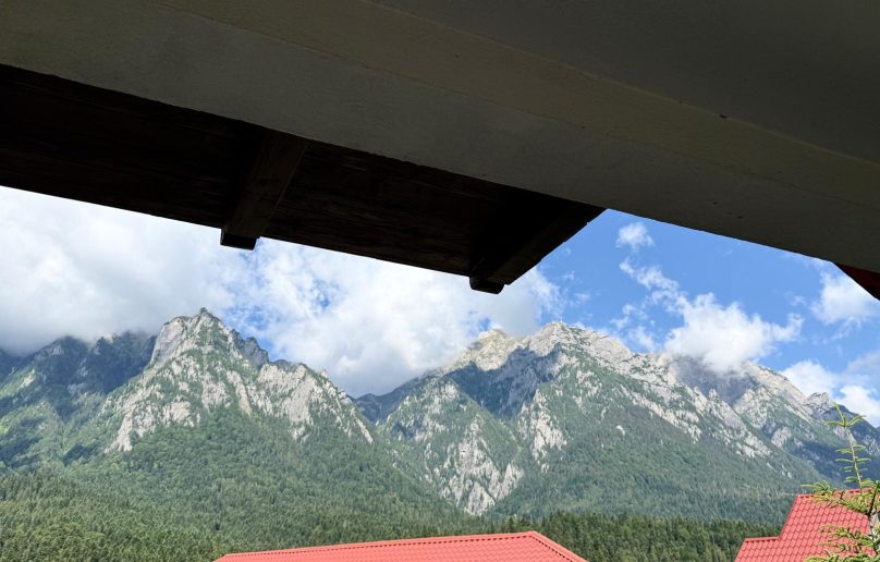 Casa de vanzare in Busteni, cartier Zamora, cu garaj!