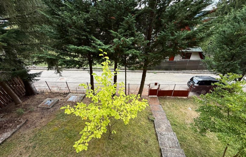 Casa cu teren in Busteni - Vedere panoramica superba catre masivul Caraiman