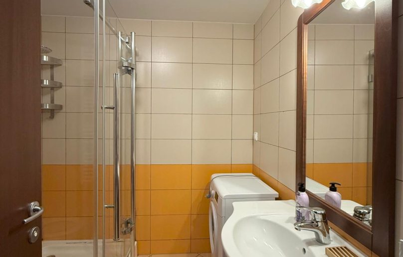 Apartament 2 camere Sinaia/Platou Izvor, priveliste panoramica, mobilat si utilat modern
